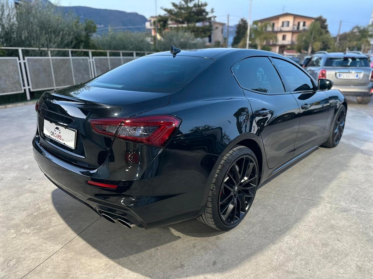 Maserati Ghibli V6 430 CV Q4 Gransport