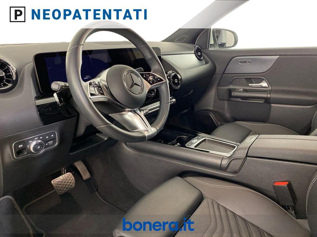 Mercedes GLA 180 180 Progressive Advanced Plus 7G-DCT