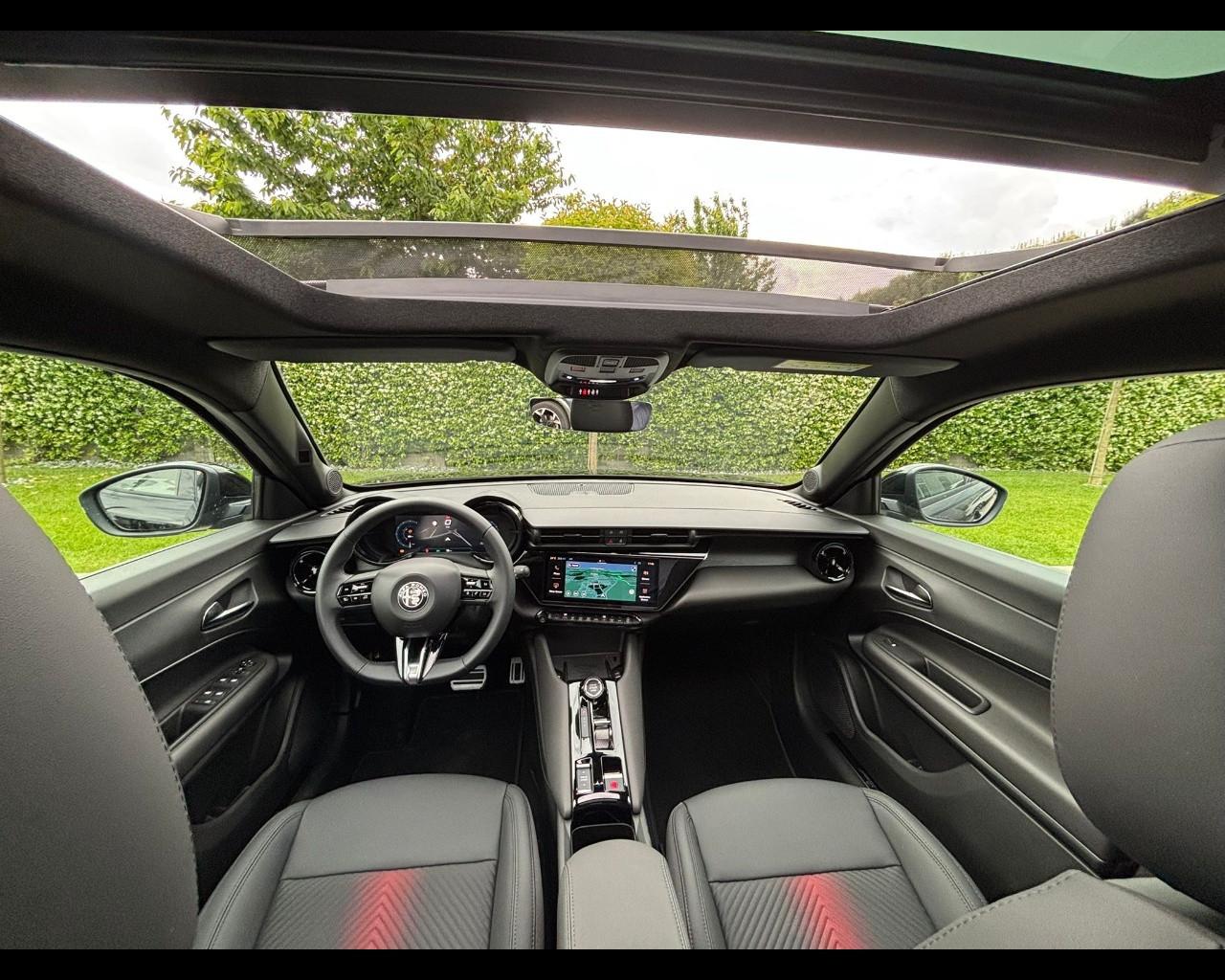 Alfa Romeo Junior - Junior 1.2 ibrida Ti 145cv edct6