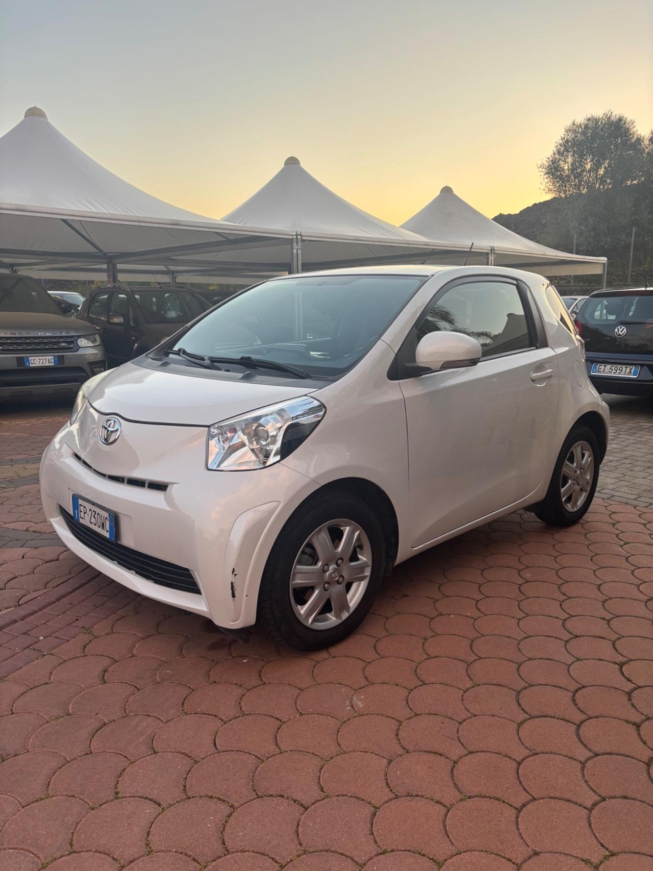 Toyota iQ 1.0 CVT Trend automatica