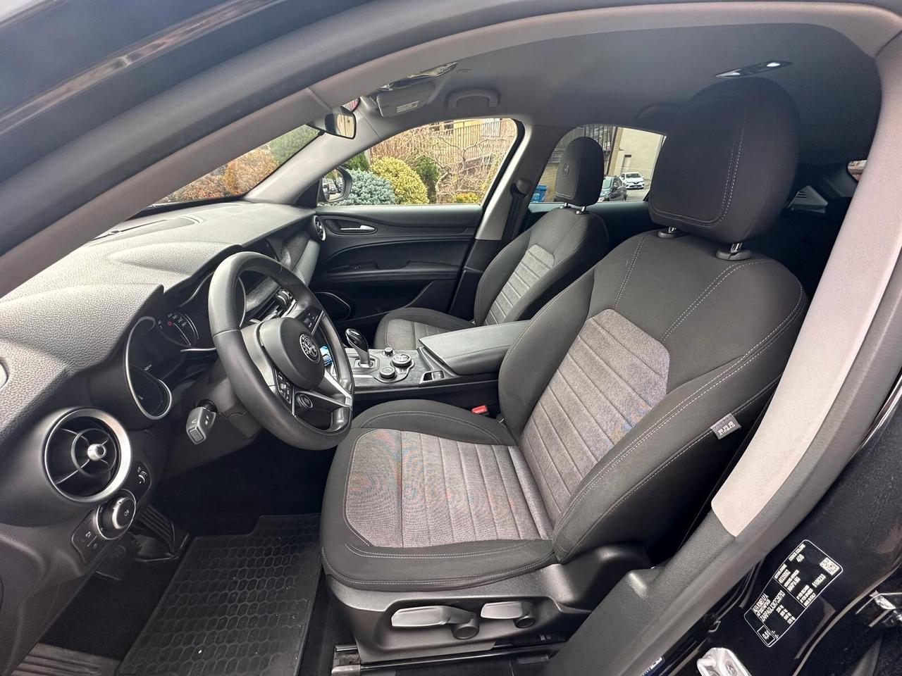 Alfa Romeo Stelvio 2.2 Turbodiesel 160 CV AT8 RWD Business