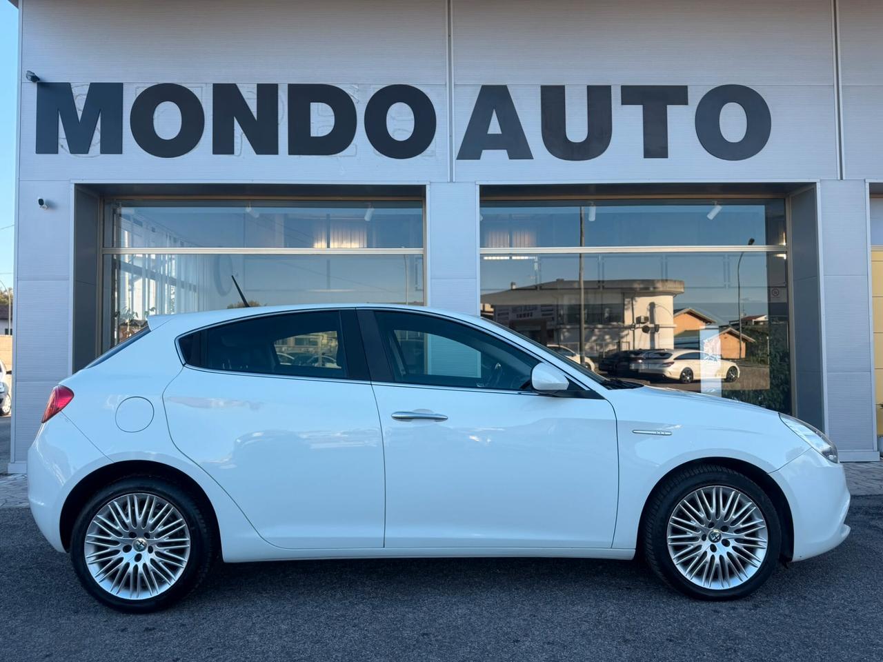 Alfa R. Giulietta 1.6 JTDm-2 105 CV Distinctive