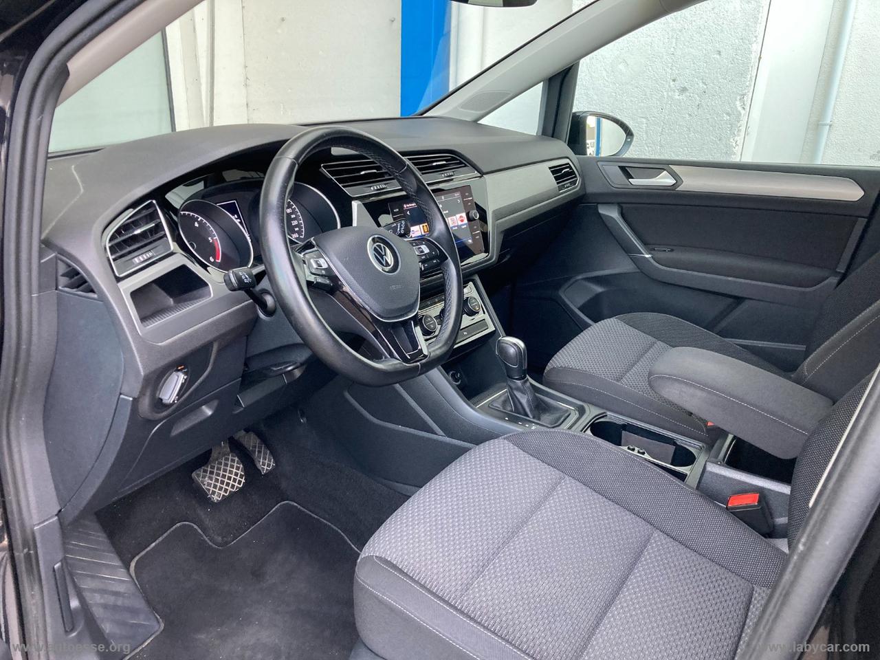 VOLKSWAGEN Touran 2.0 TDI 150 CV DSG Business BMT