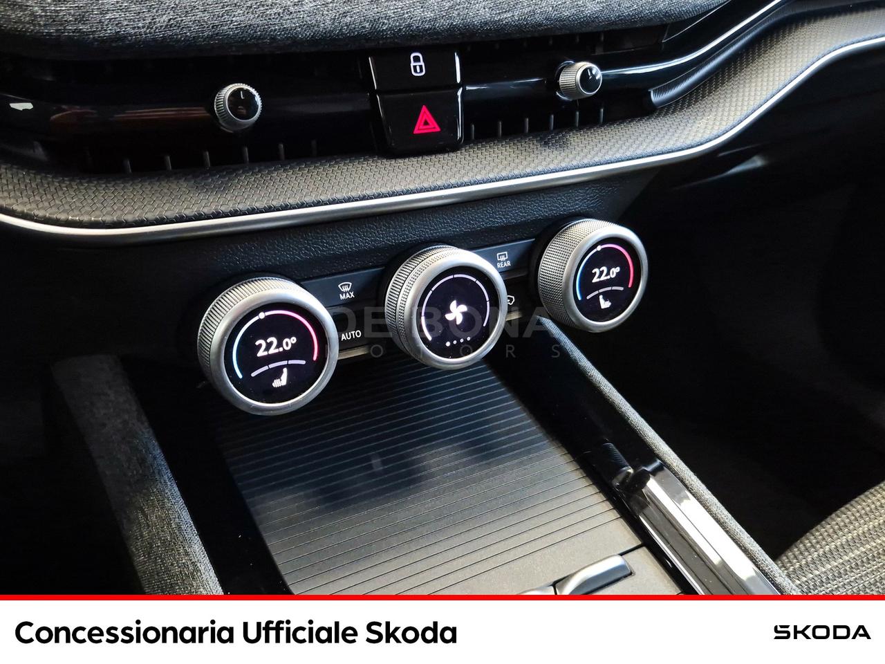 Skoda Superb wagon 2.0 tdi selection 150cv dsg