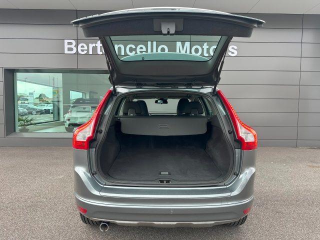 VOLVO XC60 2.0 D3 150cv Geartronic Kinetic