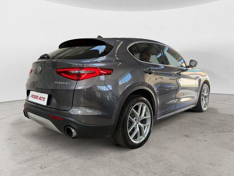Alfa Romeo Stelvio 2.0 Turbo Benzina 280CV AT8 Q4 Executive