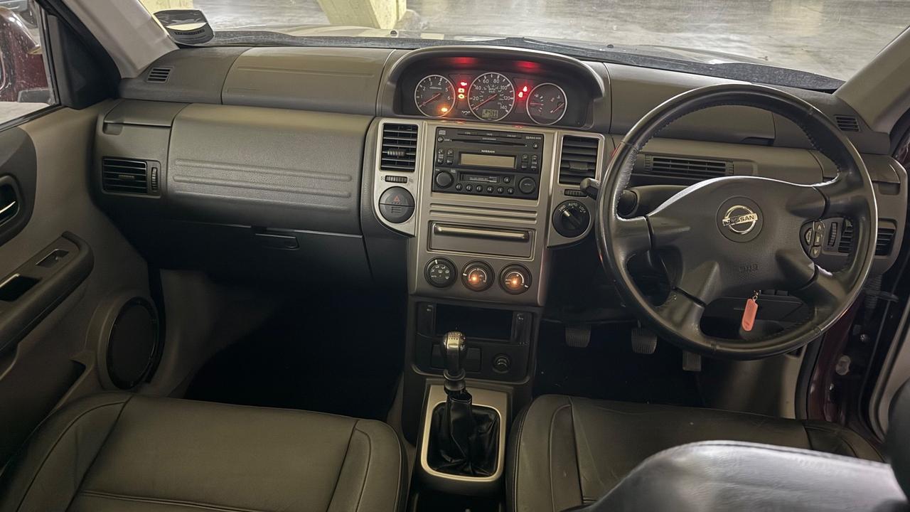 Nissan X-Trail 2.2 dCi Elegance Columbia GUIDA A DX