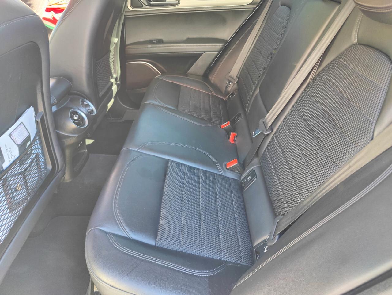 Alfa Romeo Stelvio 2.2 Turbodiesel 210 CV AT8 Q4 Super