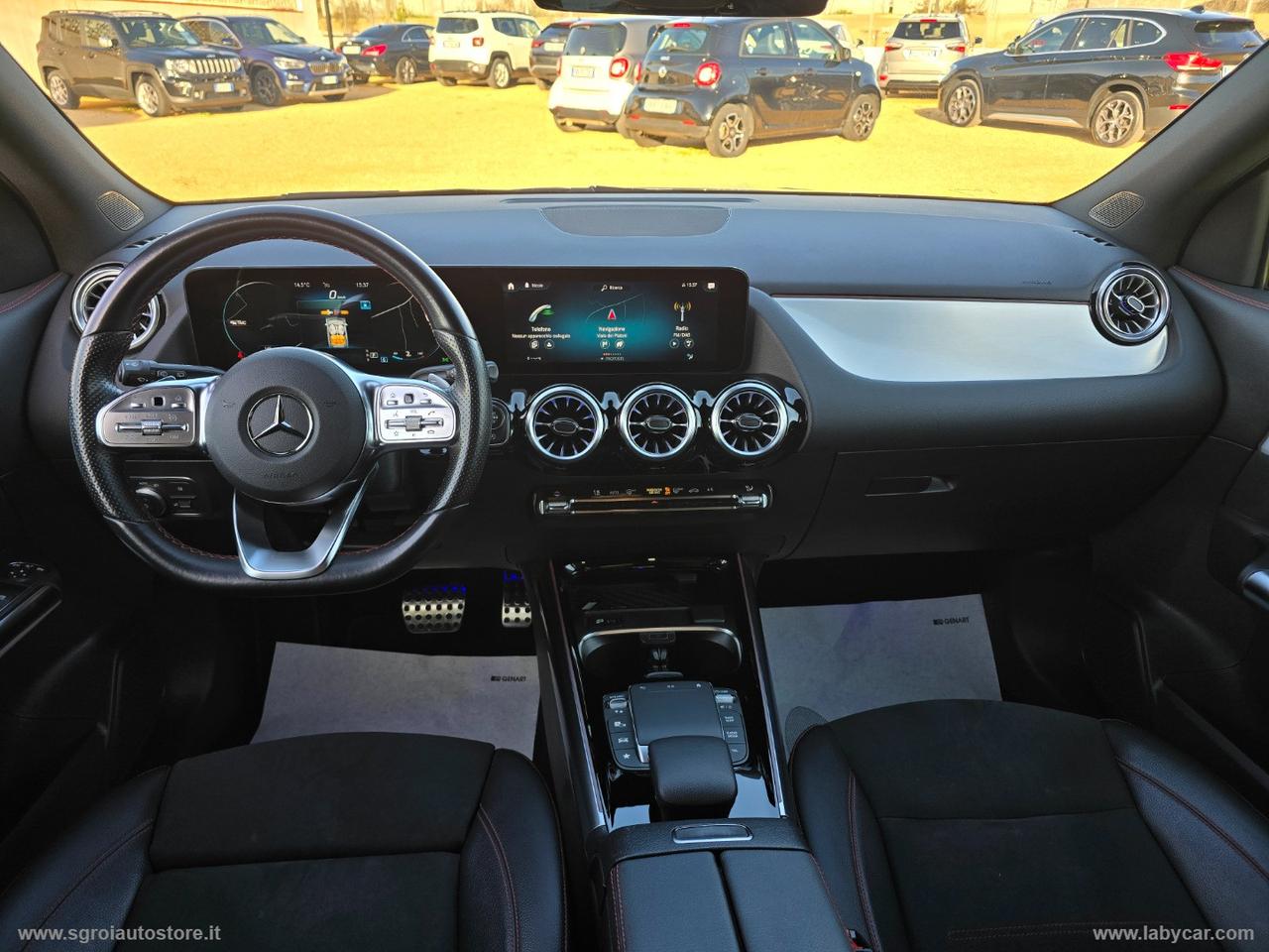 MERCEDES-BENZ GLA 200 d Automatic Premium