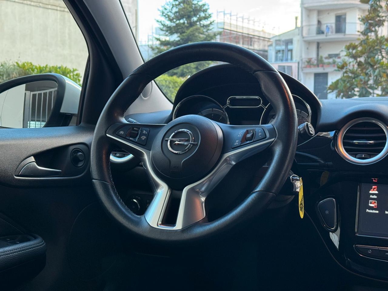 Opel Adam 1.4 87 cv GPL Tech Glam