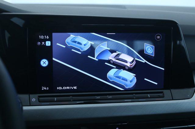 VOLKSWAGEN Golf 1.0 eTSI EVO DSG Life / Neopatentati