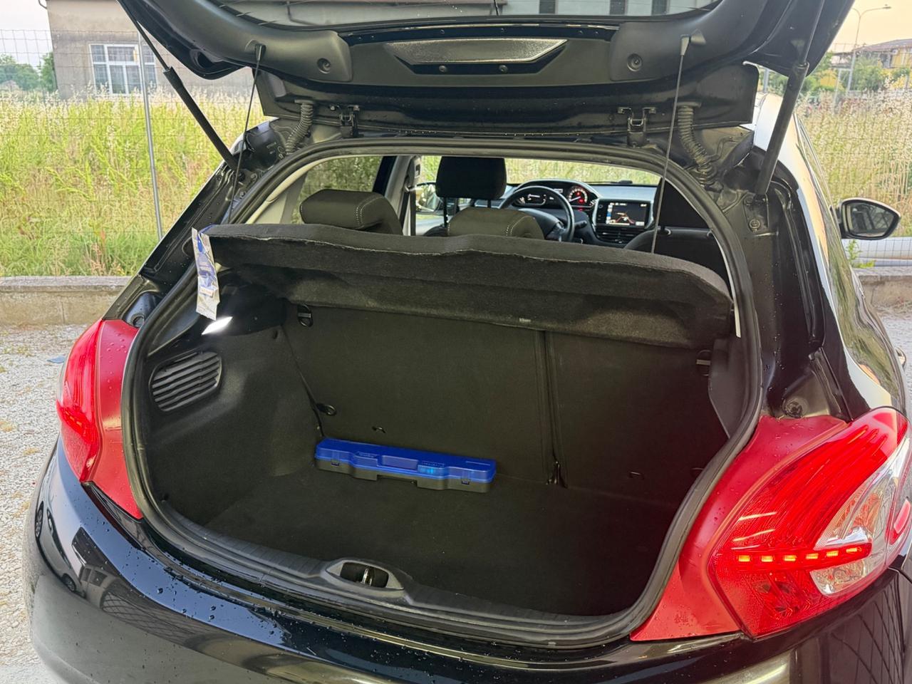 Peugeot 208 PureTech 82 5 porte Allure