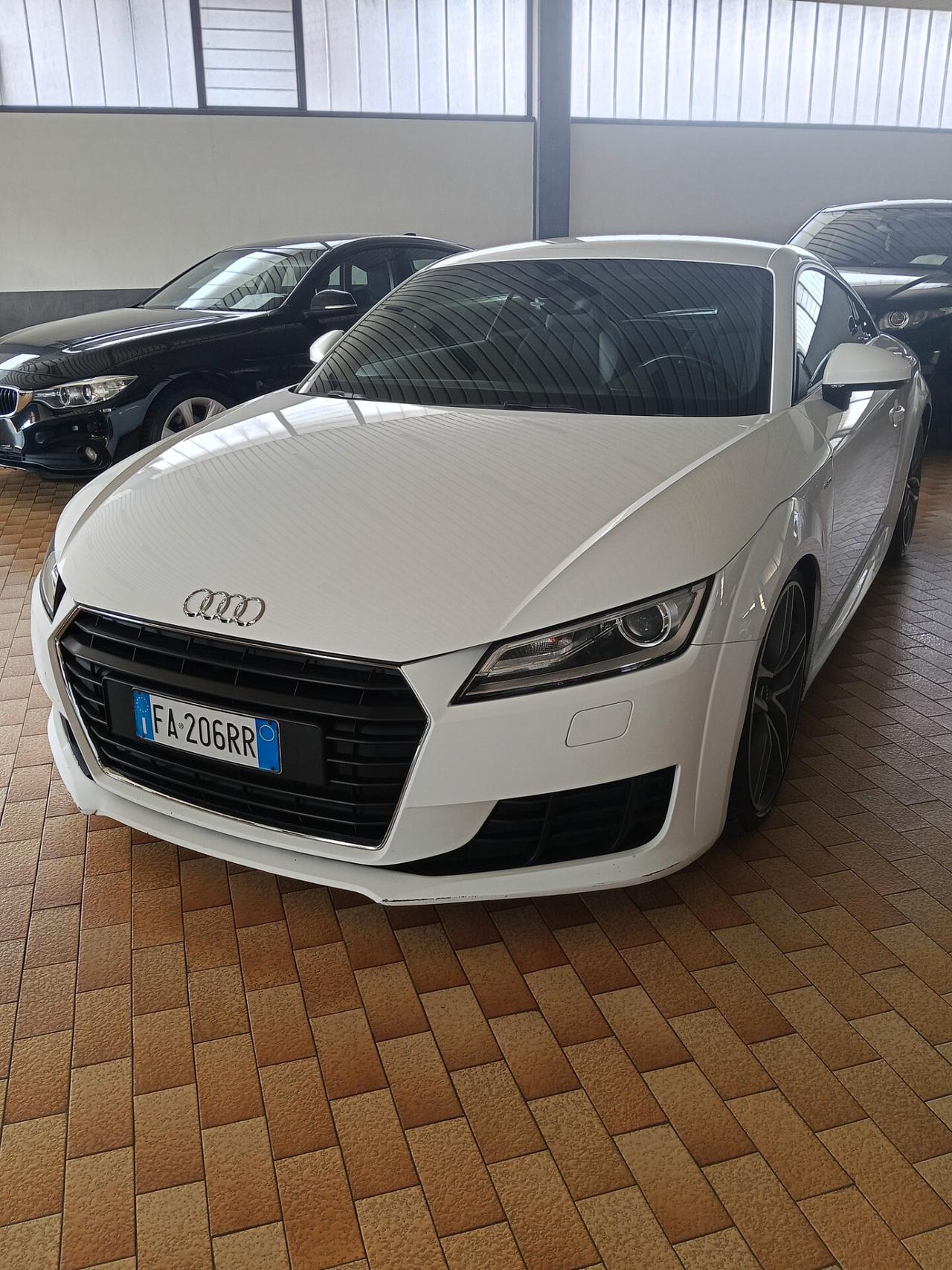 Audi TT Coupé 2.0 TFSI S line