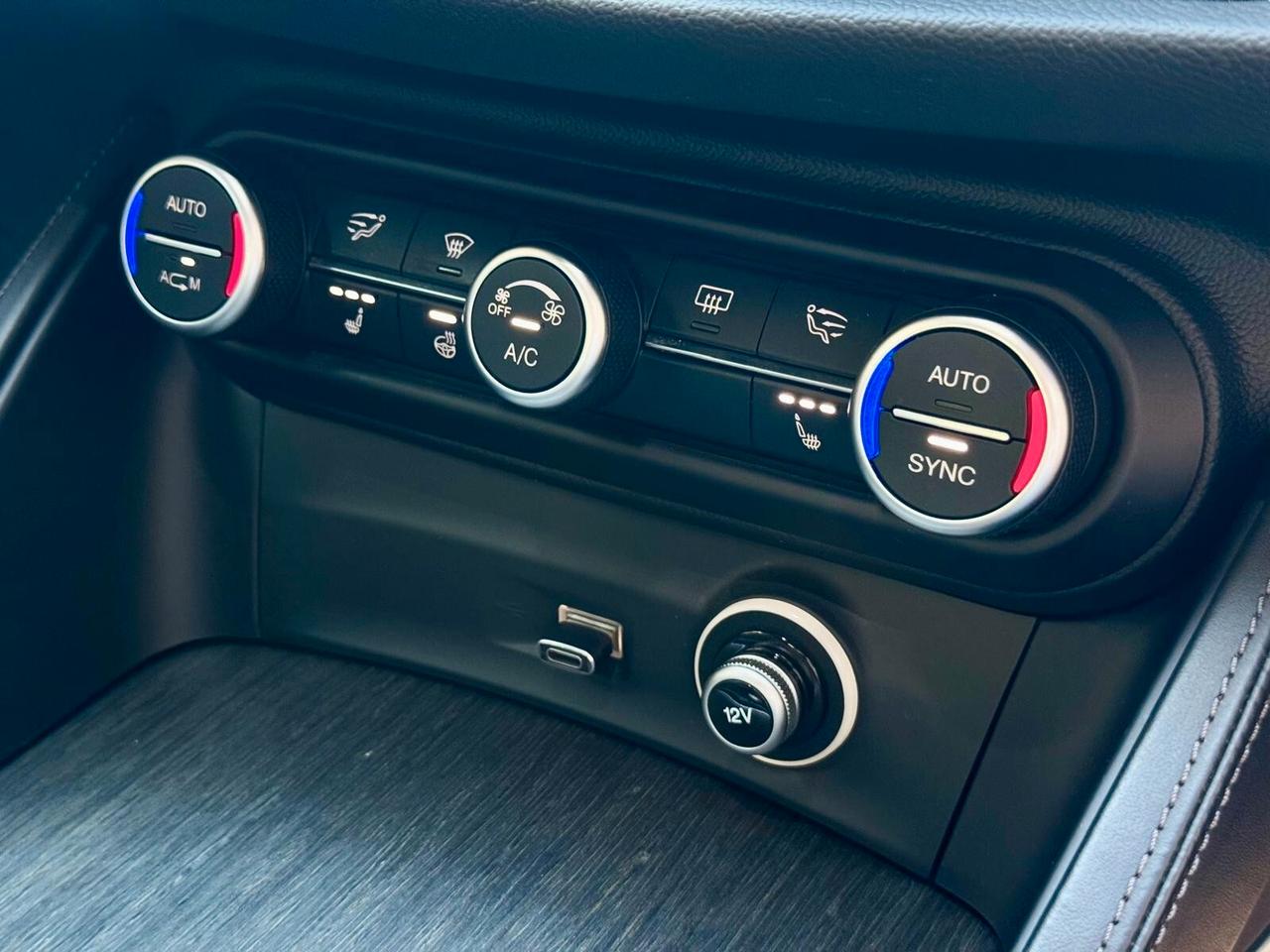 ALFA ROMEO STELVIO 2.2 210HP EXECUTIVE AT8 Q4 EU6- 2018 *POMPA OLIO SOSTITUITA*