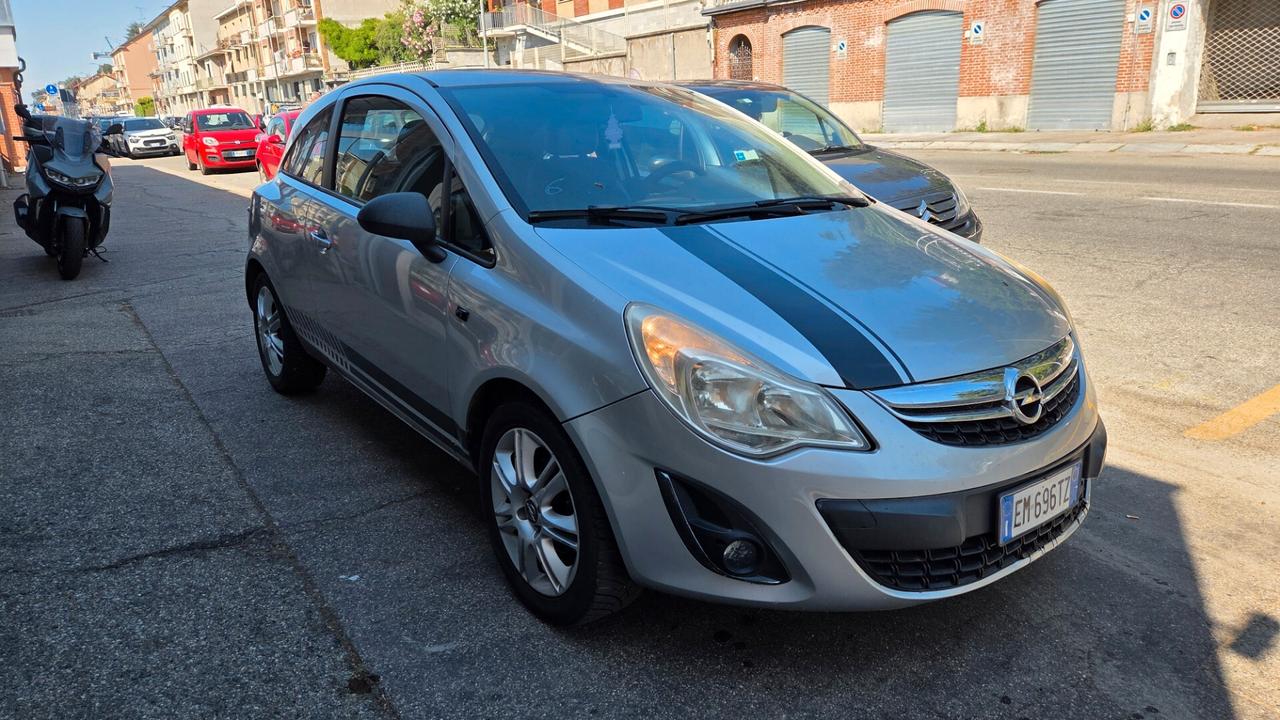 Opel Corsa 1.2 3 porte