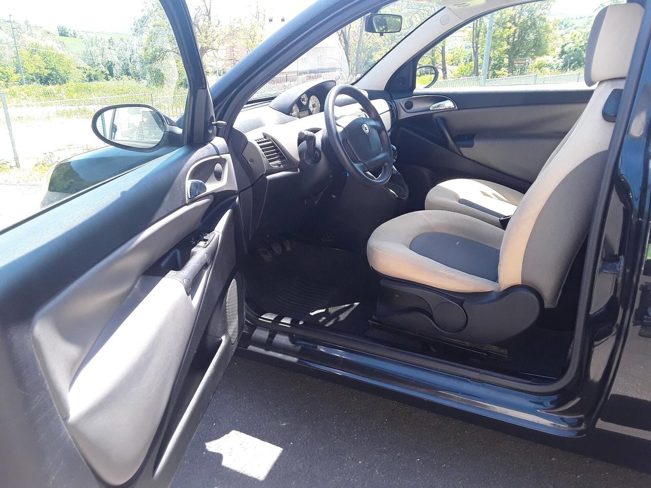 Lancia Ypsilon 1.2 Argento