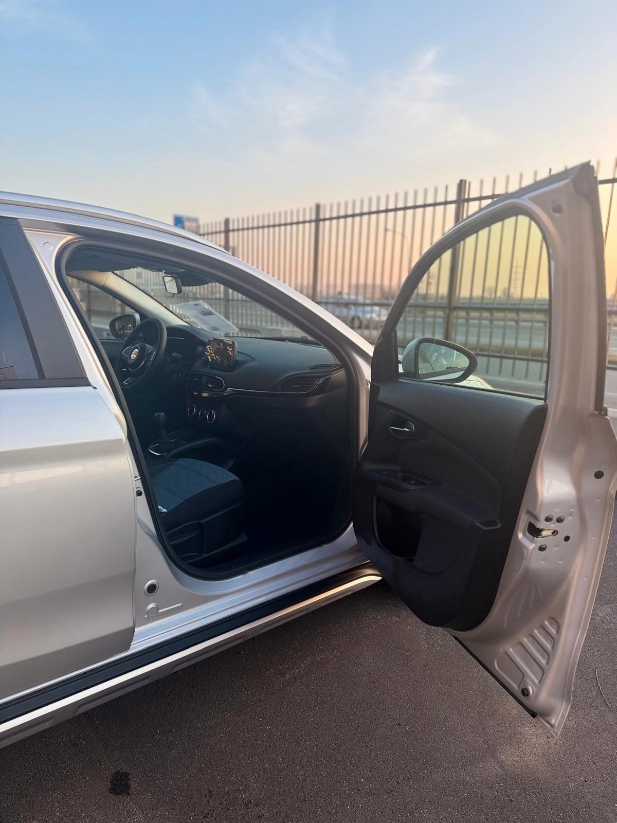 Fiat Tipo 1.6 Mjt S&S 5 porte Cross