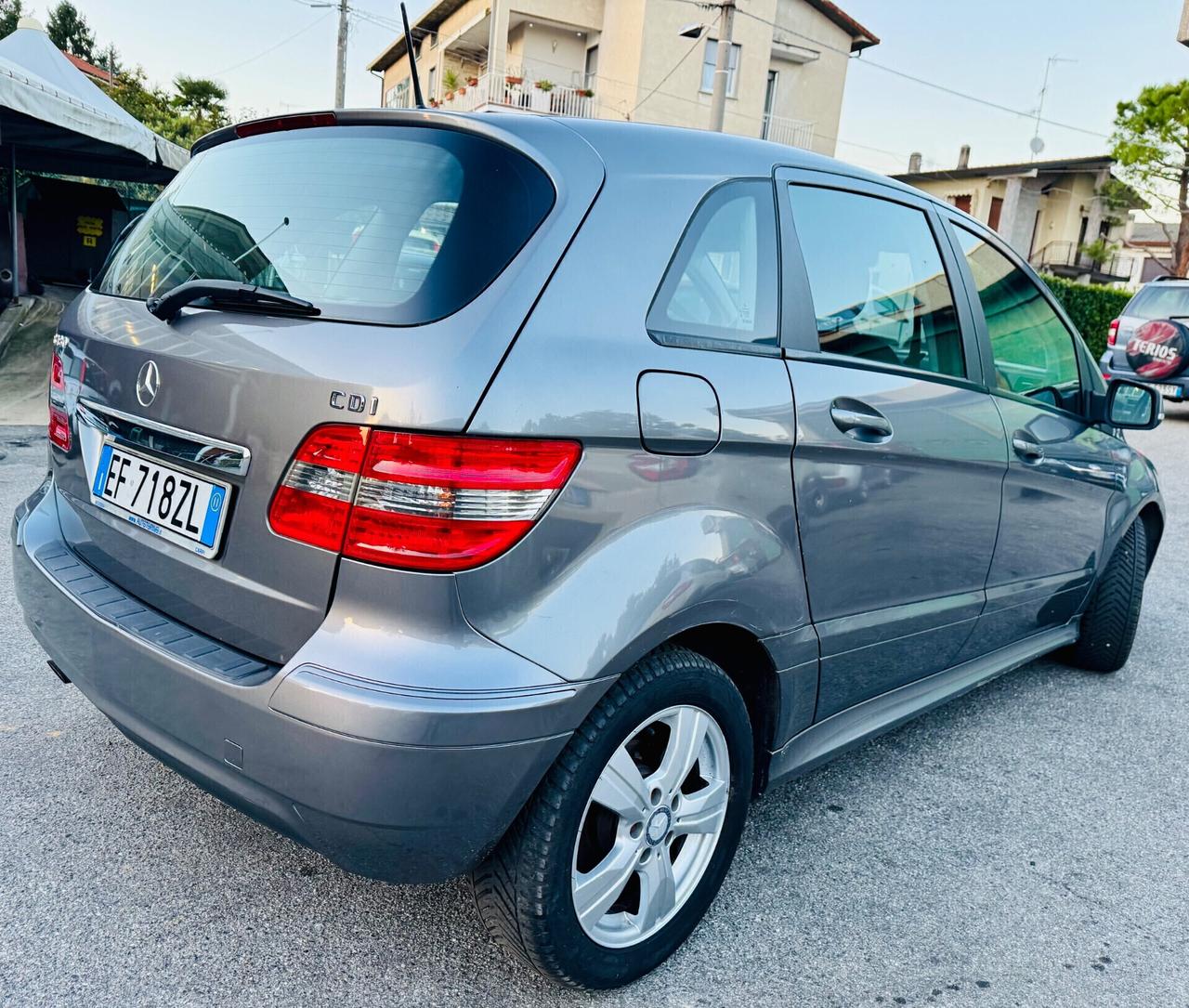 Mercedes-benz B 180 CDI Premium Ok Neopatentati