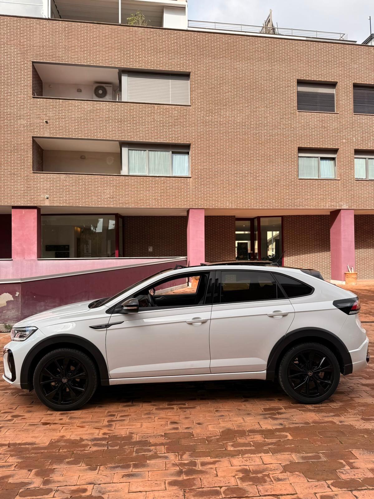 Volkswagen Taigo 1.5 TSI ACT 150 CV DSG R-Line