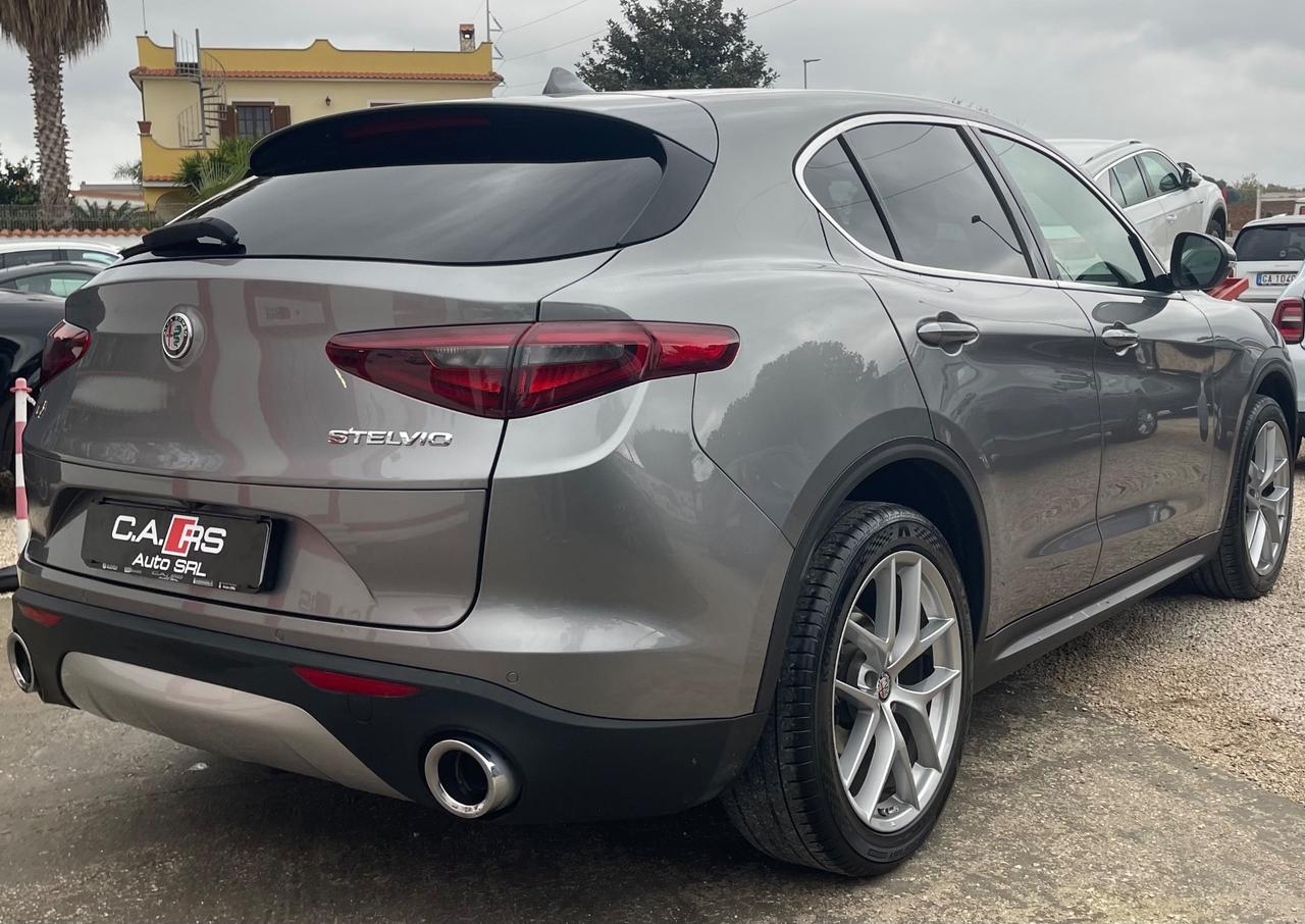 Alfa Romeo Stelvio Executive AT8 Q4 2.2 TurboDiesel 210cv