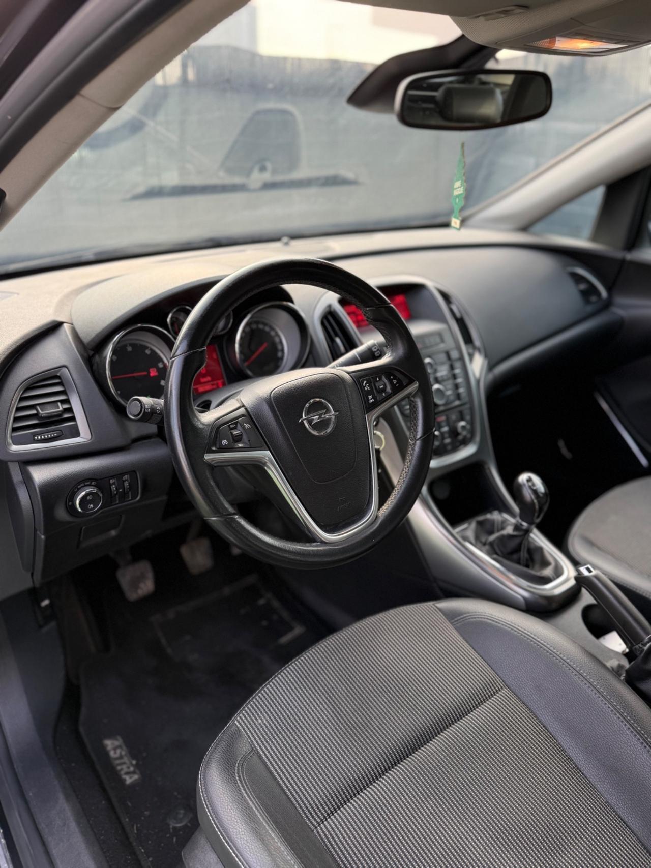 Opel ASTRA 2012 SW 1.7 DIESEL SPORTS TOURER COSMO