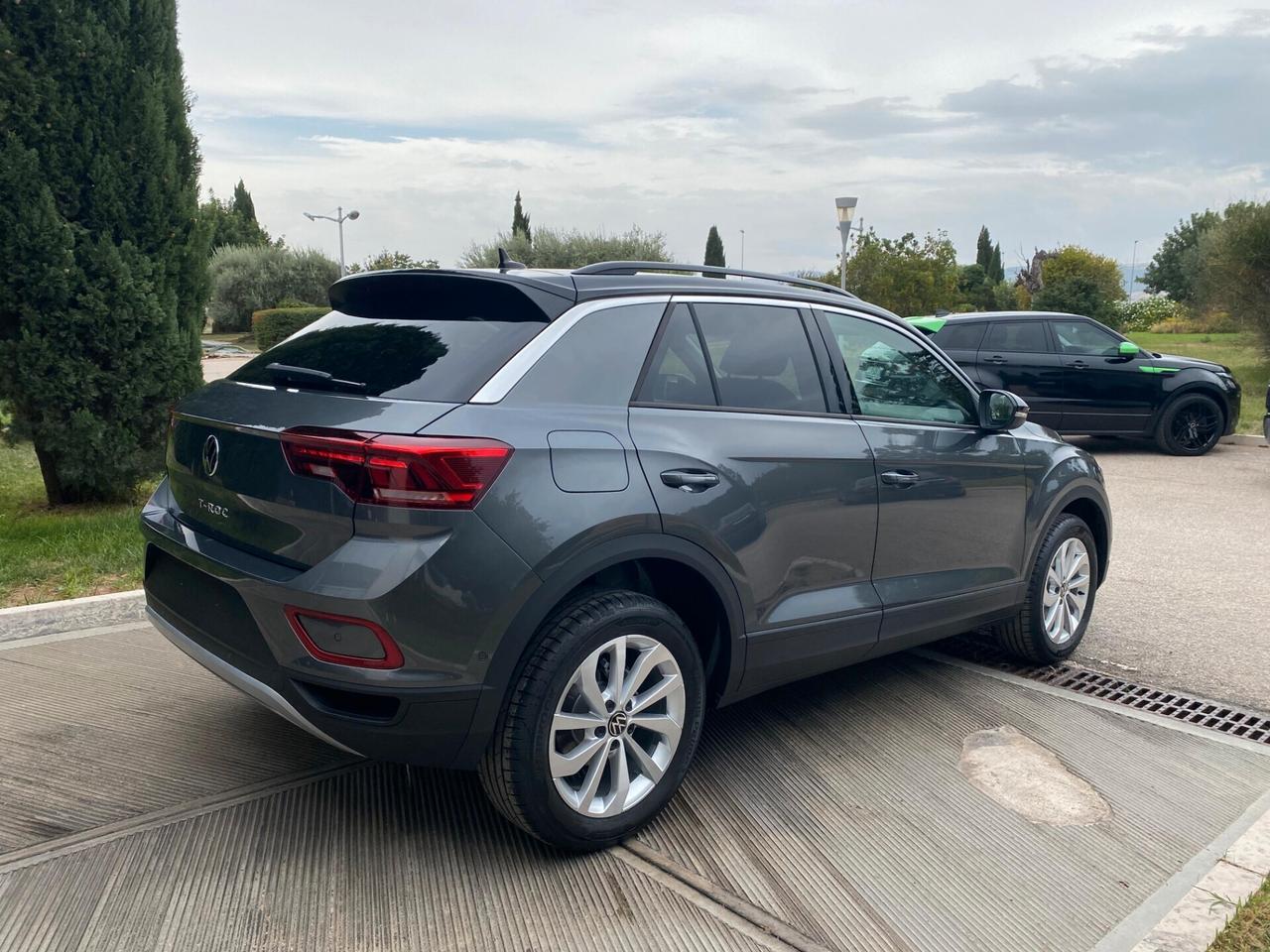 Volkswagen T-Roc 1.0 TSI Life Edition Plus