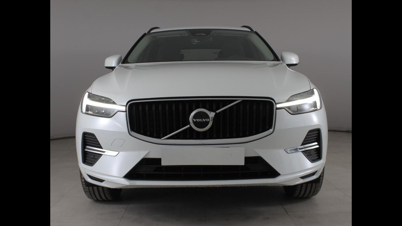 VOLVO XC60 CORE B4 AUT N1