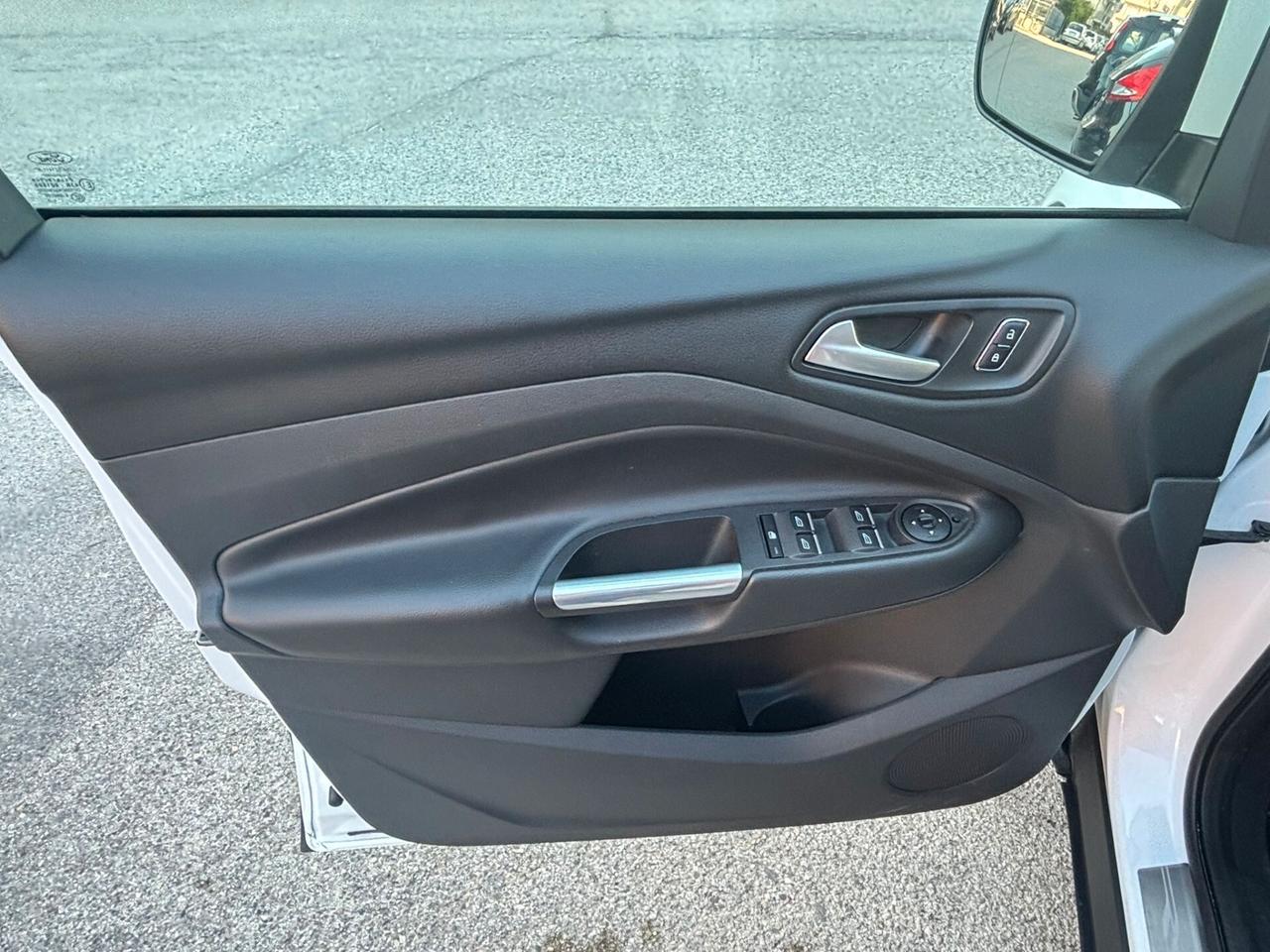 Ford Kuga 2.0 TDCI 150 CV S&S 4WD Titanium