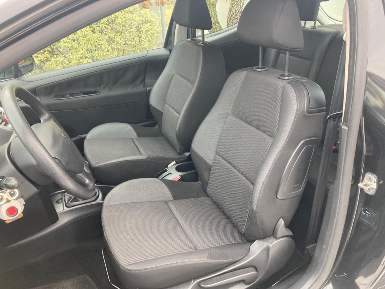 PEUGEOT 207 1.4 HDI (PROPRIETARIO UNICO)