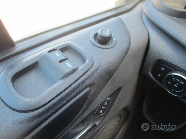 Ford Transit Custom 2.0 TDCI 130CV E6 6 POSTI AUTO