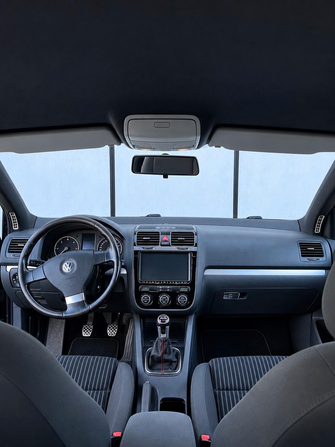 Volkswagen Golf 1.9 TDI DPF 3p. s Sportline