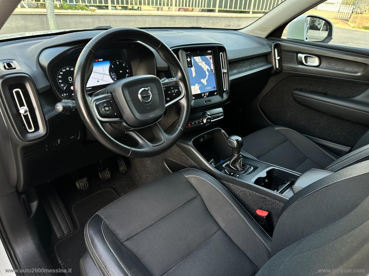 VOLVO XC40 D3 Business