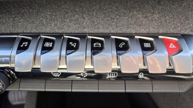 PEUGEOT 3008 BlueHDi 130 S&S EAT8 Allure Pack PERMUTE