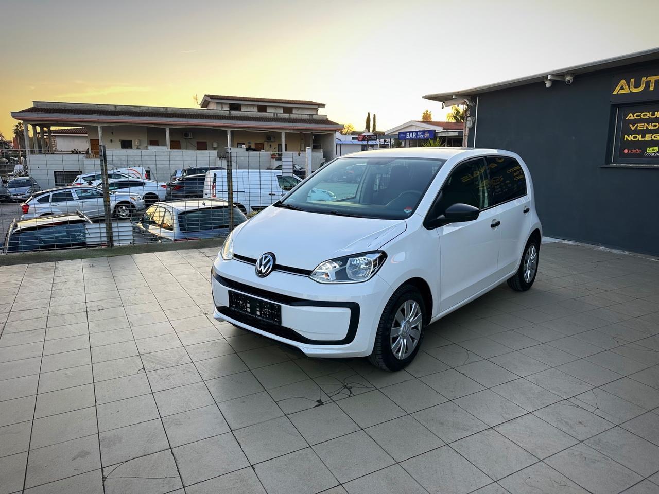 Volkswagen up! 1.0 75 CV 5p. high up!