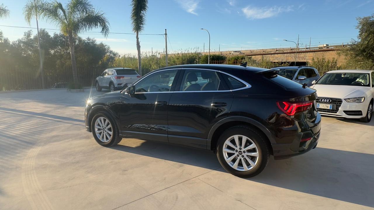 Audi Q3 35 TDI S tronic Business