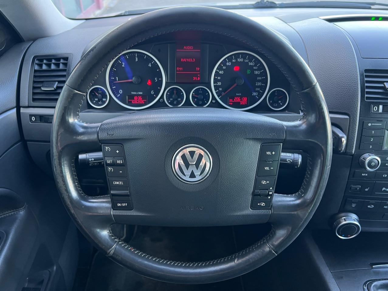Volkswagen Touareg 2.5 tdi R5 Executive dpf FL