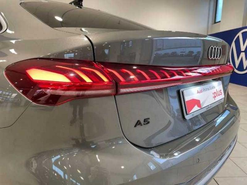 Audi A5 III 2024 Berlina 2.0 tdi mhev+ Business Advanced 204cv s-tronic