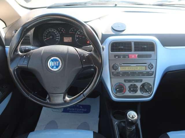 Fiat Grande Punto Grande Punto III 2005 5p 1.4 Dynamic 77cv