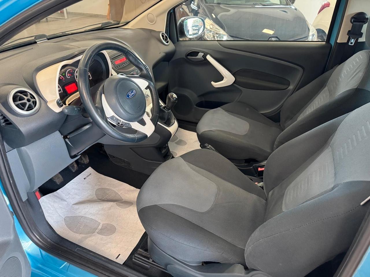 Ford Ka 1.2 BENZ TITANIUM NEOPAT 2009