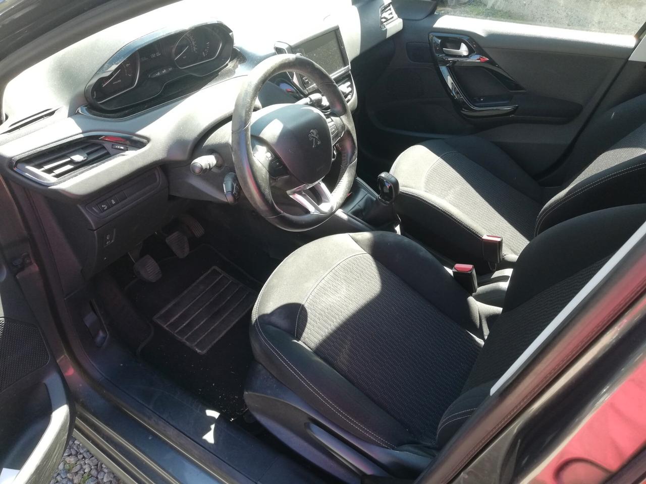 Peugeot 208 PureTech 82CV 5 porte Allure - 2017