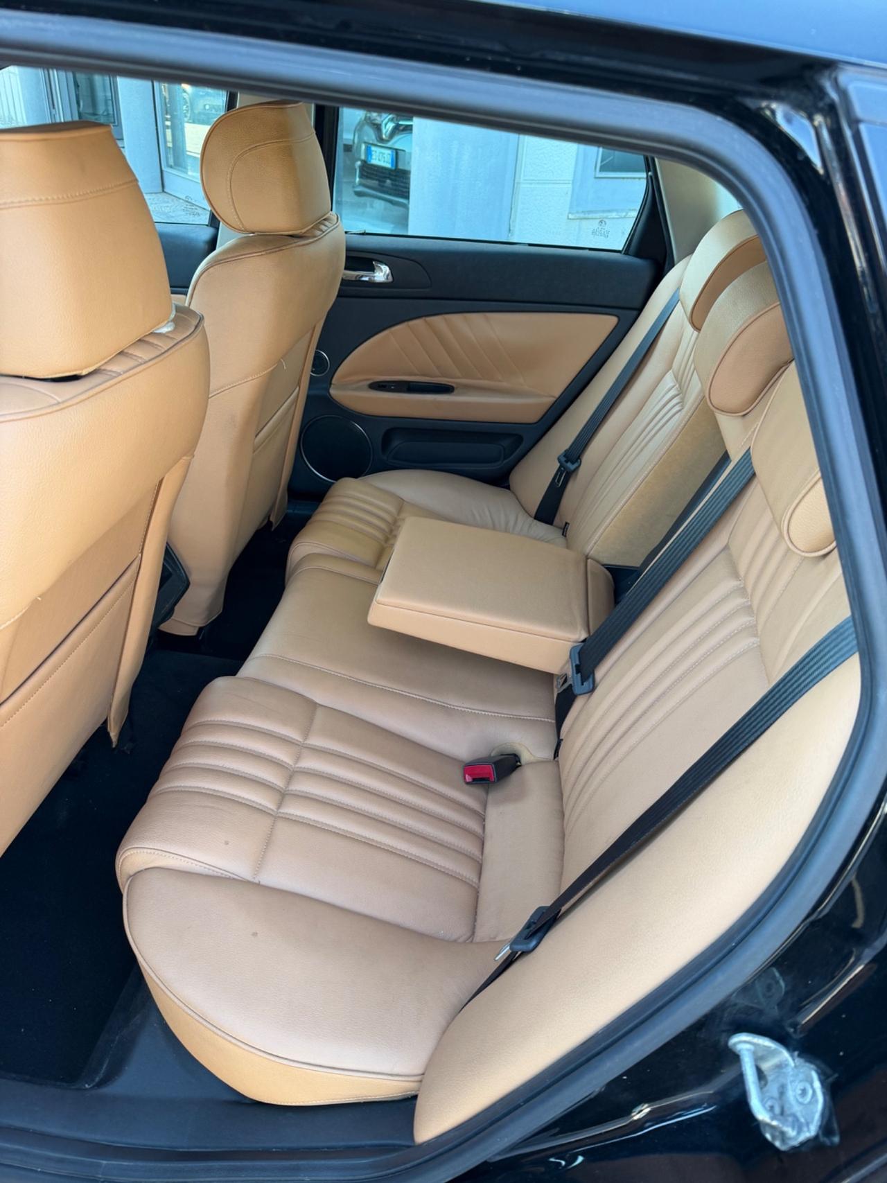 Alfa Romeo 159 1.9 JTDm Sportwagon Distinctive