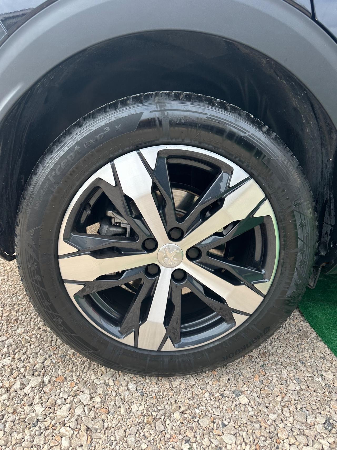 Peugeot 3008 BlueHDi 130 S&S EAT8 Allure