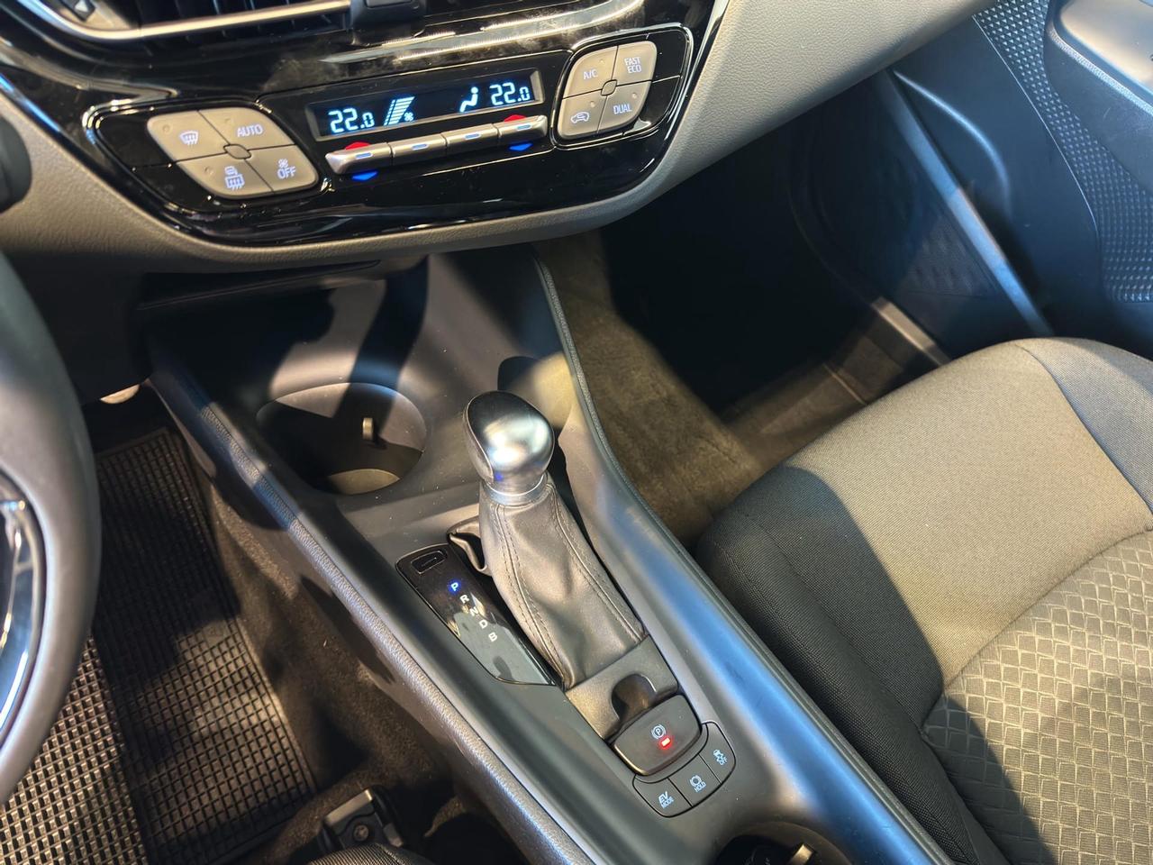 Toyota C-HR 1.8h Active e-cvt