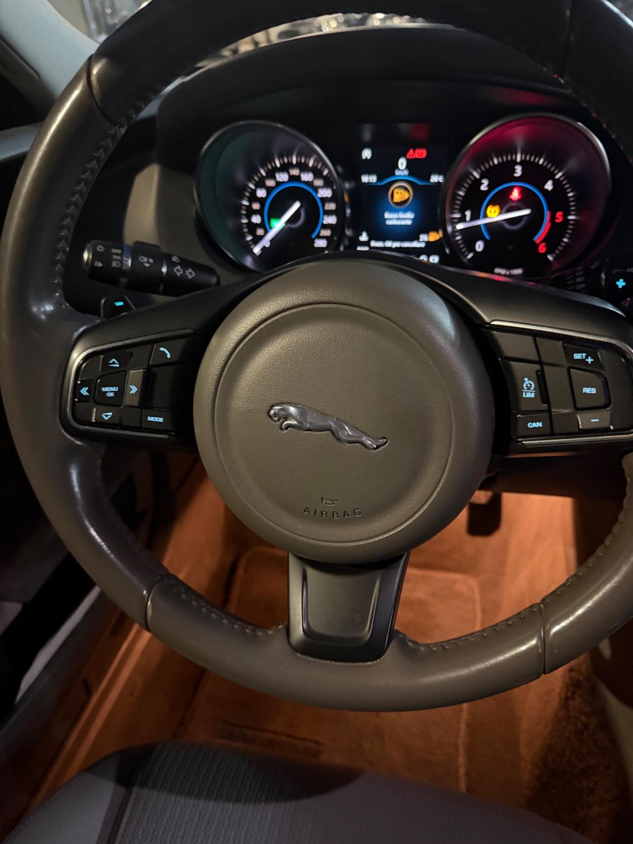 Jaguar XE 2.0 D 163 CV Portfolio