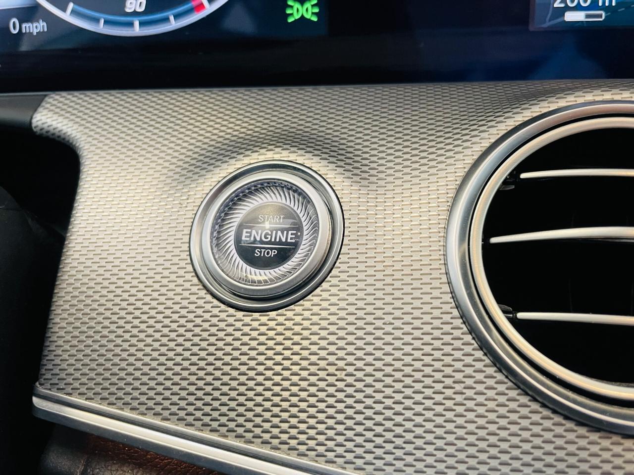 Mercedes-benz E 220 BlueTEC Sport 9G-TRONIC