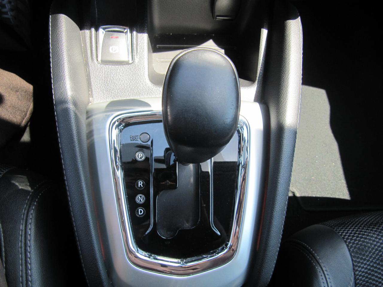 Nissan Qashqai 1.6 dCi 2WD Tekna - AUTOMATICO