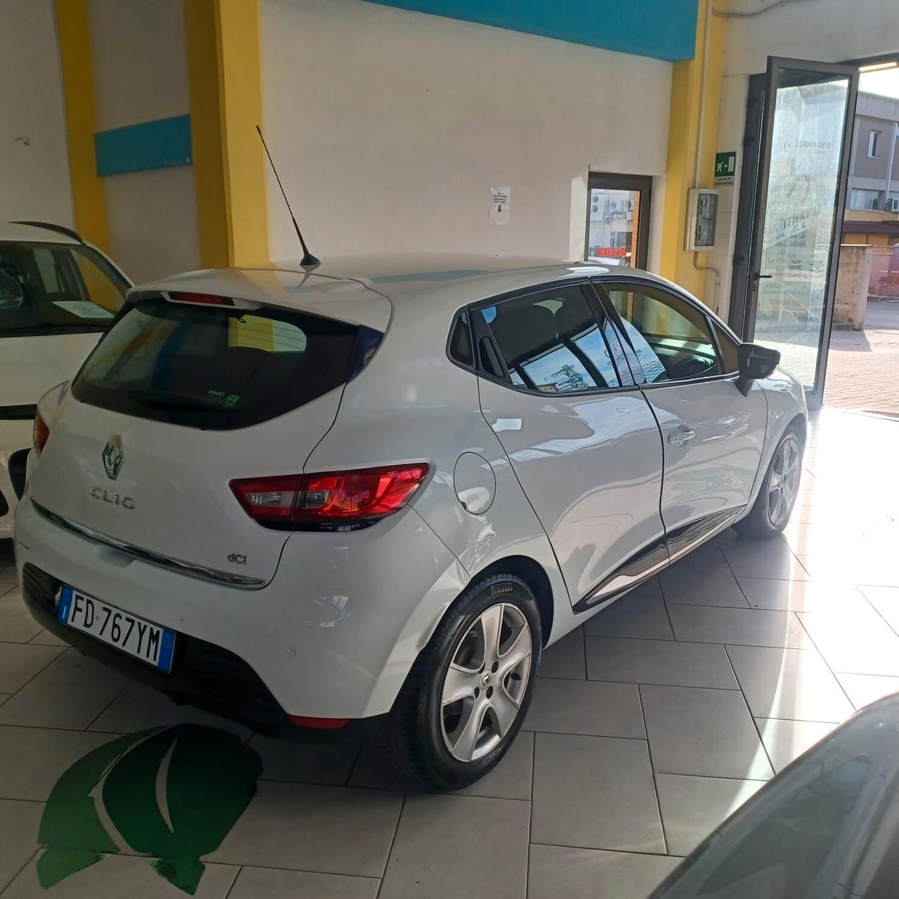 UNICO PROPRIETARIO CLIO 1.5 DCI NEOPATENTATI