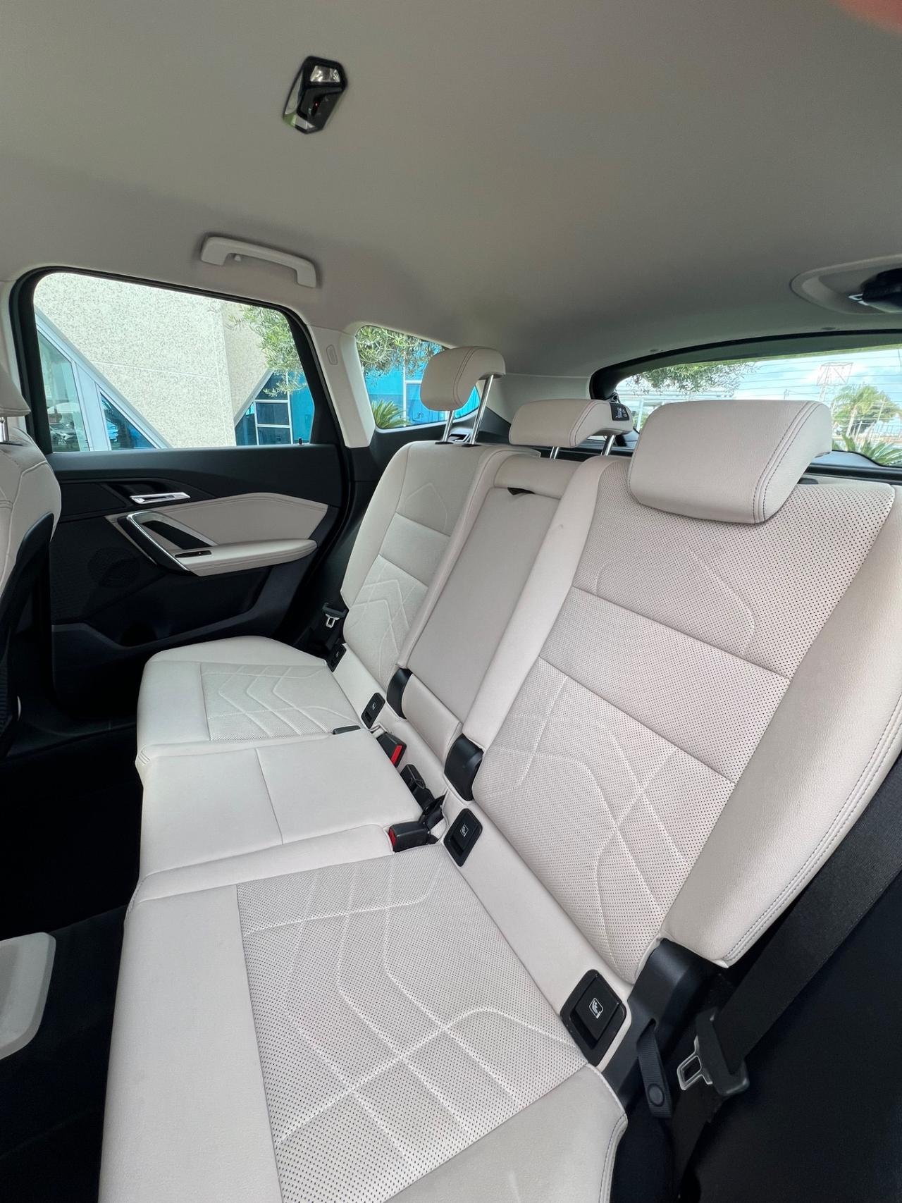 Bmw X1 sDrive 18d xLine possibilità noleggio no scoring