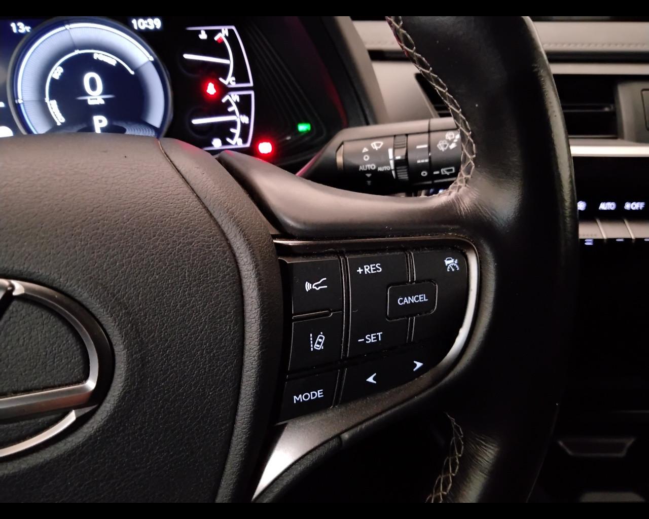 LEXUS UX 2019 - UX 250h 2.0 Premium 2wd cvt my20