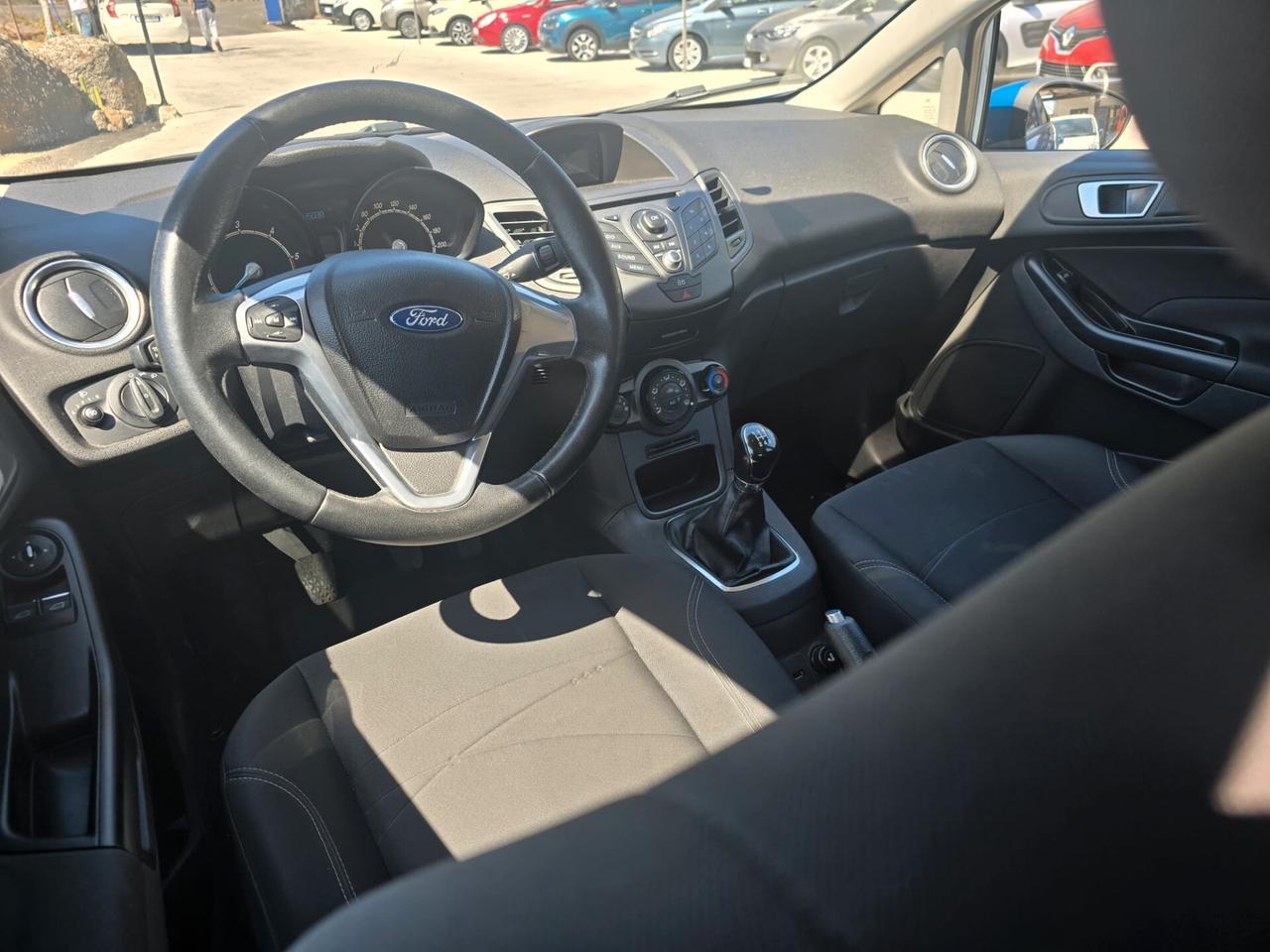 Ford Fiesta 1.5 TDCi 75CV 5 porte Titanium